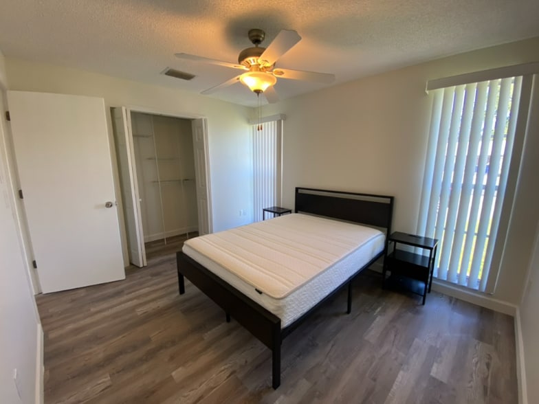 Building Photo - 7448 Mitchell Ranch Rd