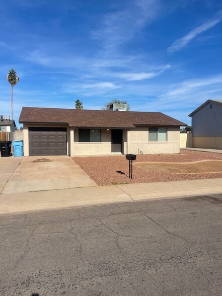 Building Photo - 3712 W Charter Oak Rd