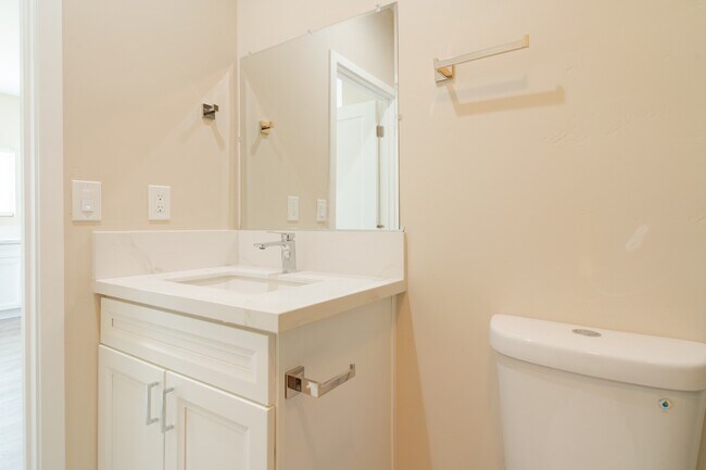 Building Photo - 5041 Art St