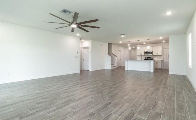Building Photo - 6378 Windwood Wy
