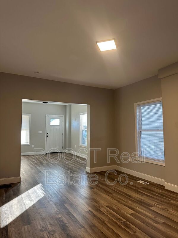 Building Photo - 31 Dana Ave