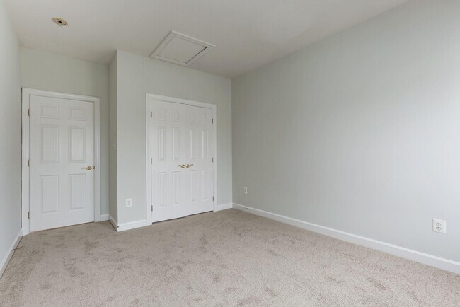 Building Photo - 2705 Mae Wade Ave