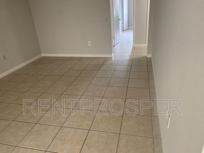 Building Photo - 4267 S Semoran Blvd