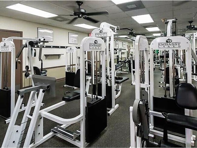 Building Photo - 2633 Bogota Ave