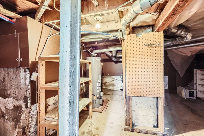 Building Photo - 3059 S Lincoln St