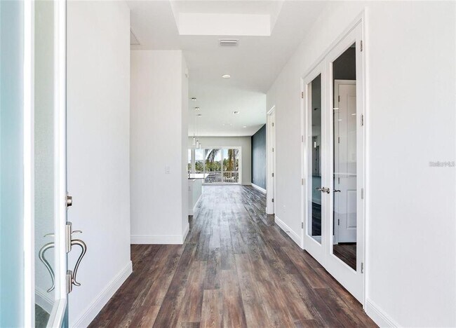 Building Photo - 635 115th Ave