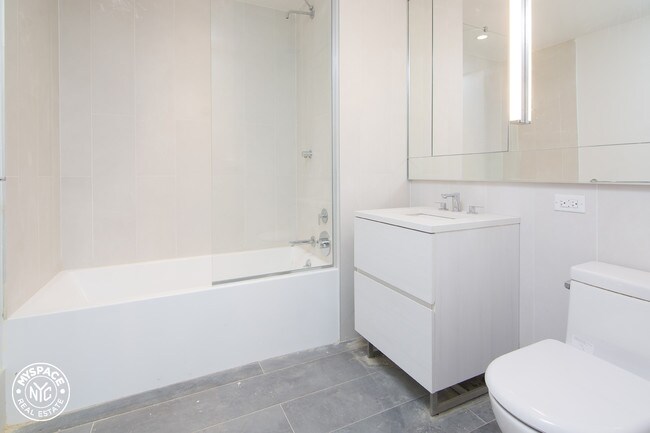 Building Photo - 436 Albee Sq