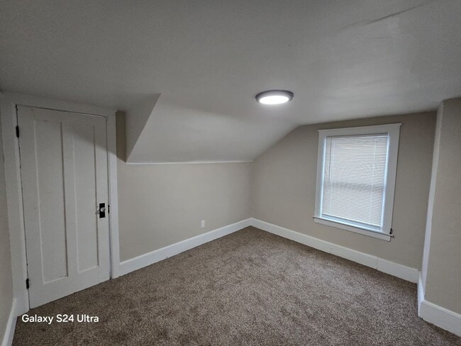 Building Photo - Fully Renovated 3-Bedroom Home – Move-In R...