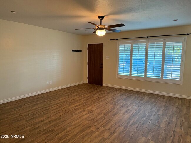 Building Photo - 8134 E Mitchell Dr