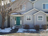 Building Photo - Awesome Townhome/Rowhouse