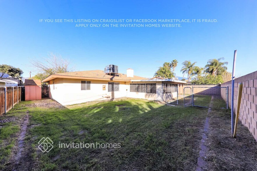 Building Photo - 41797 Royal Palm Dr