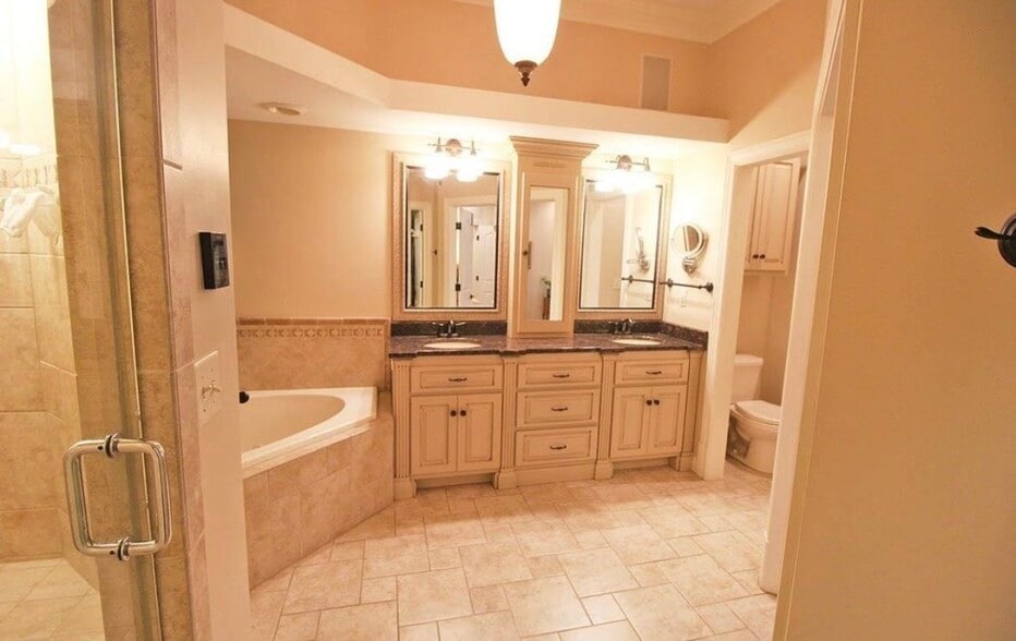 Building Photo - 1512 Victoria Green Blvd