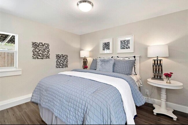 Building Photo - Updated St. Pete Home with Private Yard, Hot Tub & More!