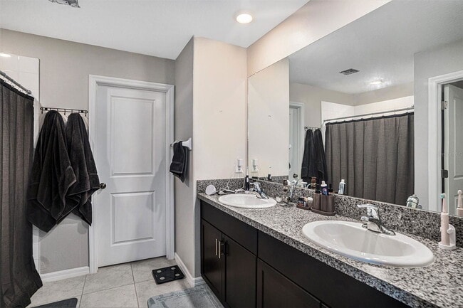 Building Photo - 1655 Blue Rose Dr