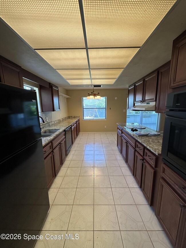 Building Photo - 3535 Nicklaus Dr