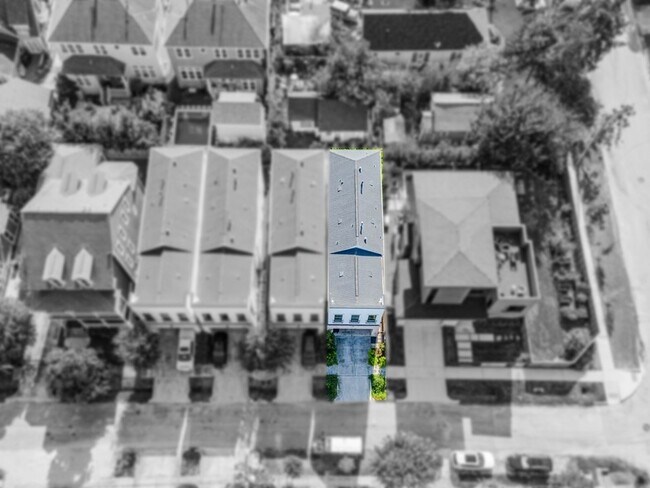 Building Photo - 1543 Lawrence St