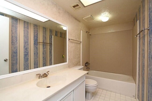 Building Photo - 24123 Bassett Hall Ln