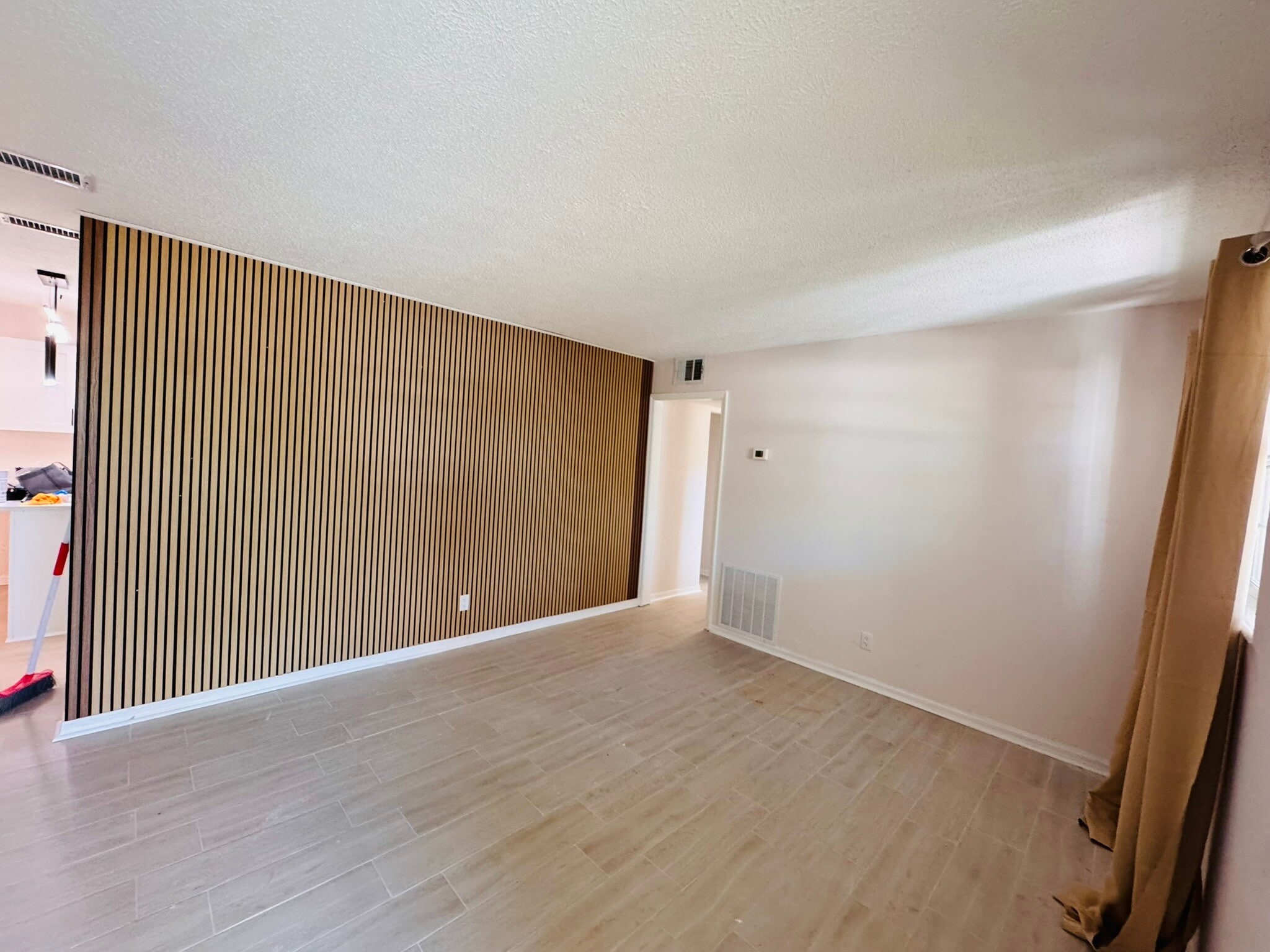 Building Photo - 6650 Pinnochio Dr