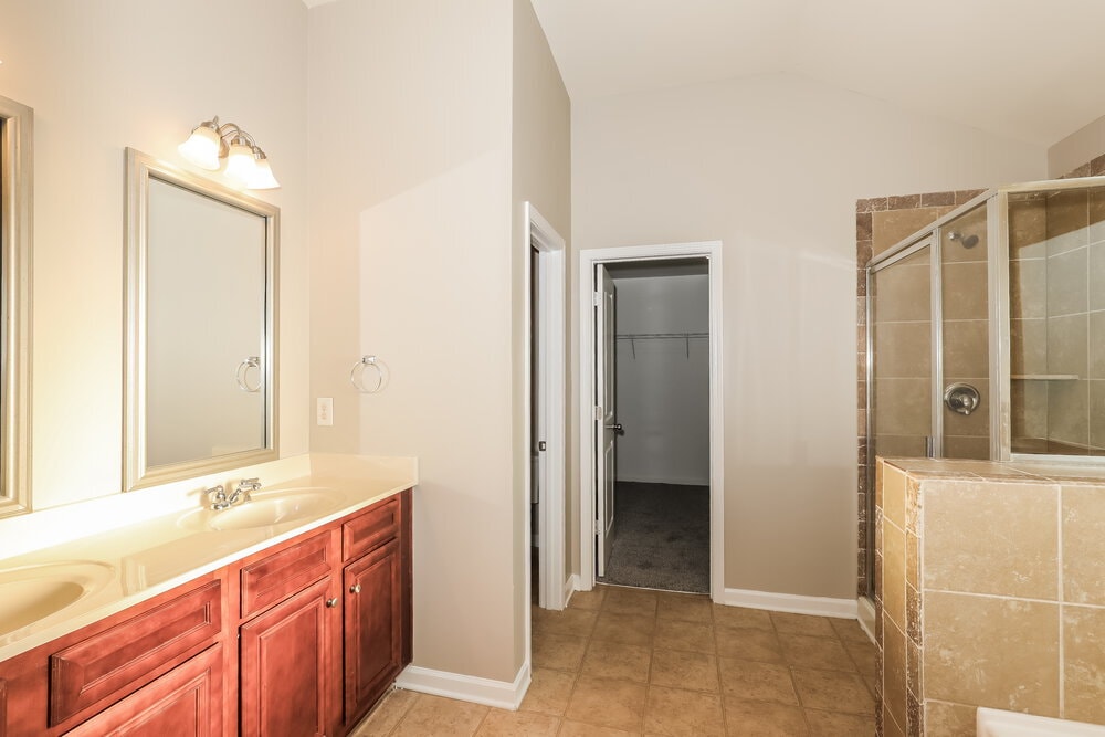 Building Photo - 337 Madison Grace Ave