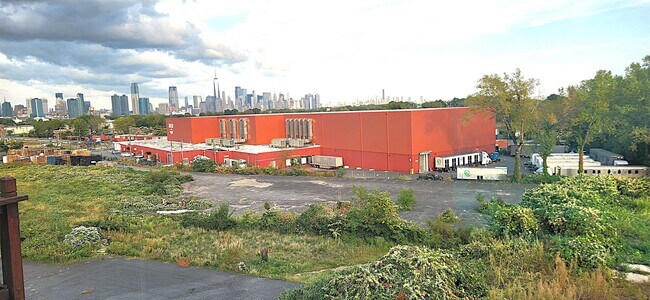 Building Photo - 708 Garfield Ave