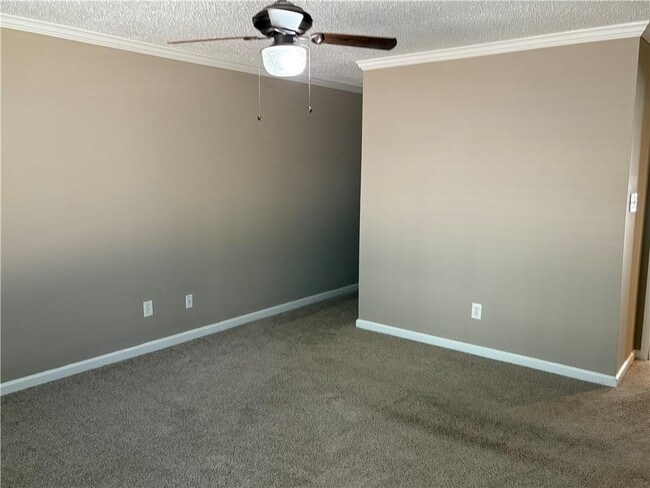 Building Photo - 2187 Palmyra Dr