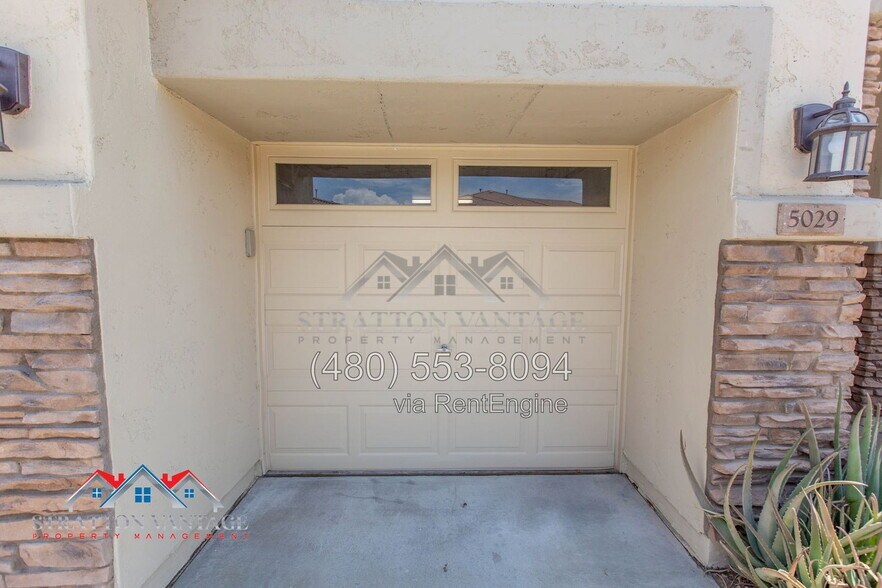 Building Photo - 5029 W Yearling Rd