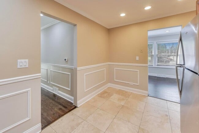 Building Photo - 2019 Georgetown Ln