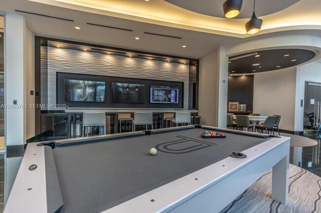 Building Photo - 851 NE 1st Ave