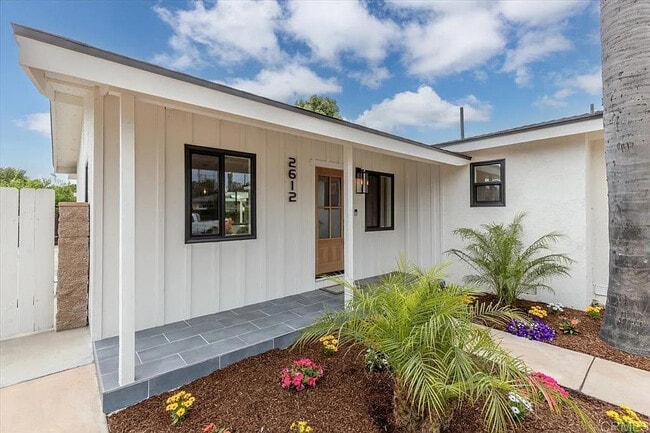 Building Photo - 2612 Davis Ave