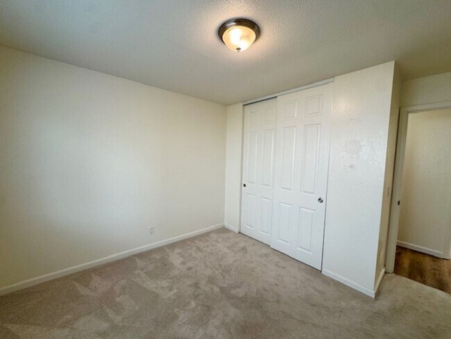 Building Photo - Move-in ready, Charming single level 4 bedroom, 2  bath home in San Ramon!
