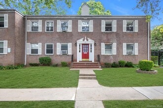 Building Photo - 110-12-110-64 64th Rd