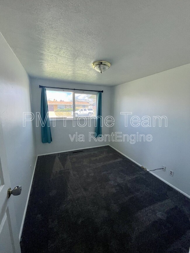 Building Photo - 224 W 700 N