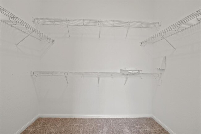 Building Photo - 7723 Butler Lakes Ct