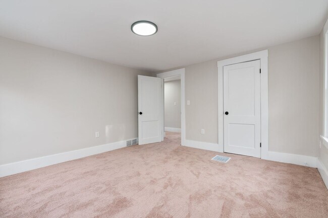 Building Photo - SCORE 50% OFF 1ST MONTH'S RENT IF SIGNED BY FEB 20! Newly Renovated 3 Bedroom home in Bridgeville...