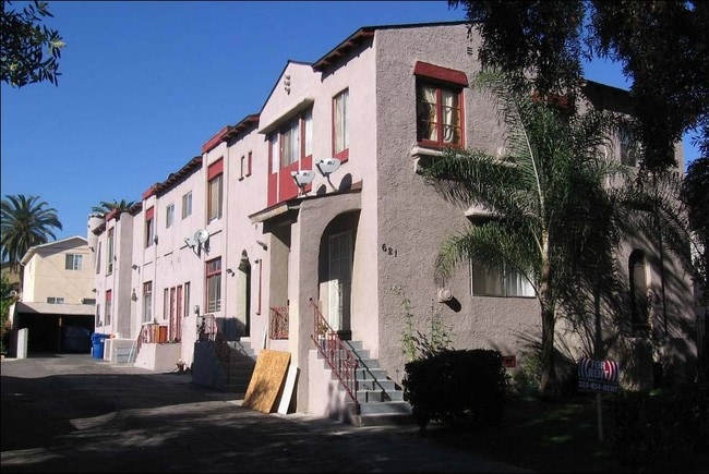 Primary Photo - 621 N Coronado St