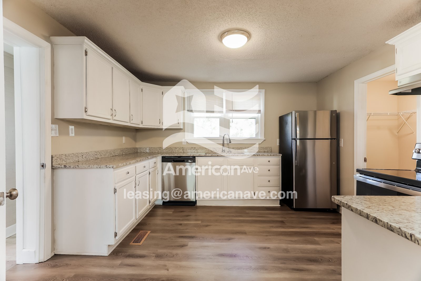 Building Photo - 432 6th Ave SW