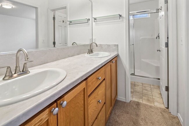 Building Photo - 1611 SW San Mateo Terrace