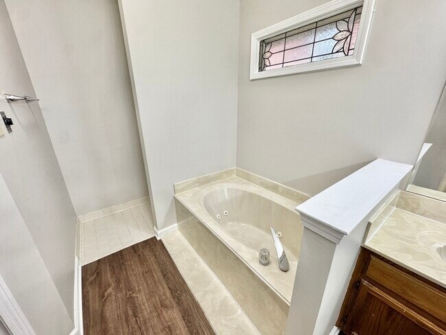 Building Photo - 7359 Peppermill Ln