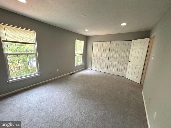 Building Photo - 17930 Cottonwood Terrace