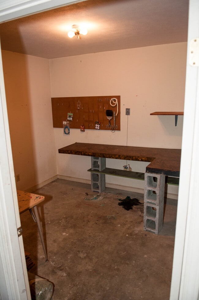 Building Photo - 4102 Landau Dr