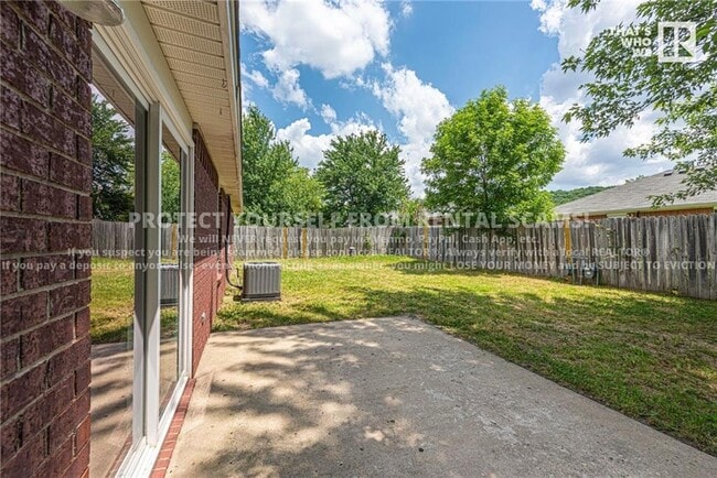 Building Photo - 1210 S Jasmine Ln