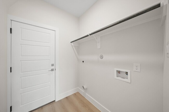 Building Photo - 3439 Rockrill Dr