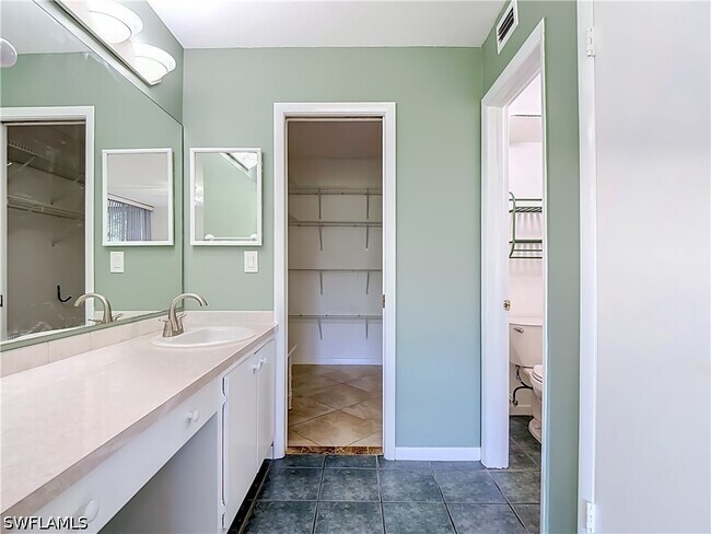 Building Photo - 1086 Forest Lakes Dr