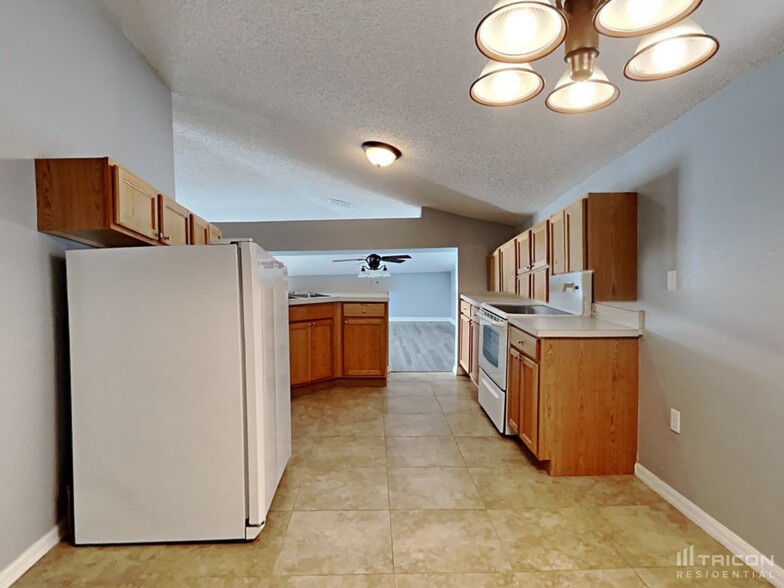 Building Photo - 12945 Bridleford Dr