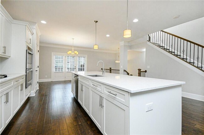 Building Photo - 1299 Linden Ct