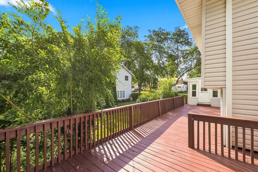 Building Photo - 849 Pear Tree Ln