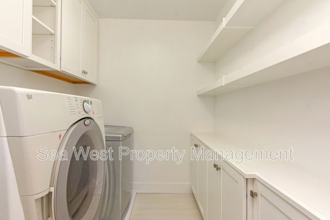 Building Photo - 7128 Almaden Ln