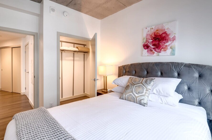 Building Photo - 82 Ames St