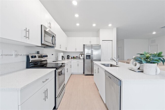 Building Photo - 11932 SW 241 Ter