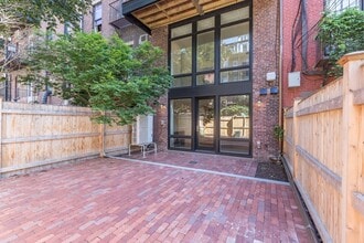 Building Photo - 156 W Concord St